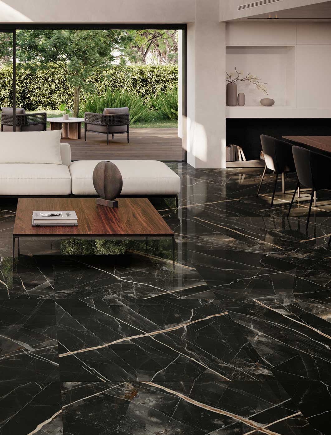Salón con pavimento porcelánico efecto mármol negro